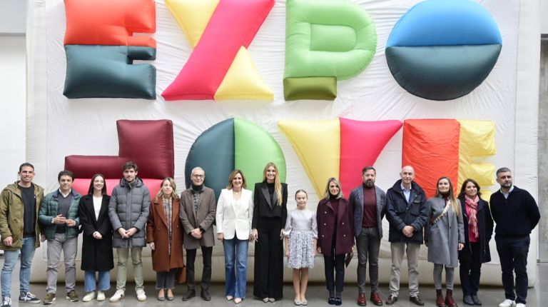 La alcaldesa de València ha inaugurado la Feria de la Infancia y la Juventud, Expojove